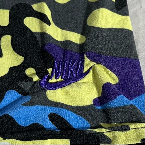 COPY - Nike Women’s Crop tee and short set size small - Picture 7 of 7